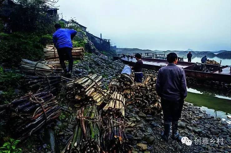 湘西有多少人口_湘西最后赶尸人口述赶尸过程 湘西赶尸是不是真的现在还有吗(3)