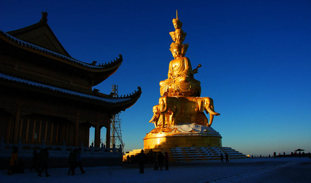 青山多妩媚:故乡峨眉山市随笔 – sueiyan